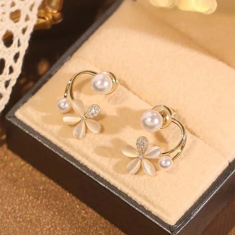 Elegant Flower Stud Earrings